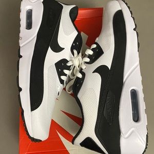 Air Max 90 Ultra 2.0 Essential